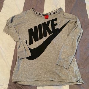 Women’s Nike long sleeve shirt